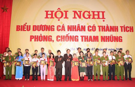 Công tác phòng, chống tham nhũng đang mang lại hiệu ứng tích cực

